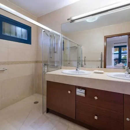 Del Ajache Grande Villa *