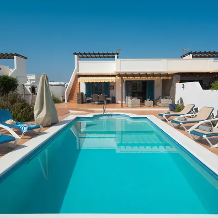 Del Ajache Grande Villa